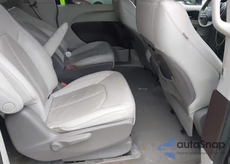 2021 Chrysler Pacifica Hybrid Touring L z USA, uszkodzony, nr VIN 2C4RC1L74MR586341